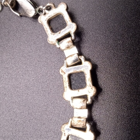 VINTAGE CAROLINA HERRARA NECKLACE - Picture 7 of 9